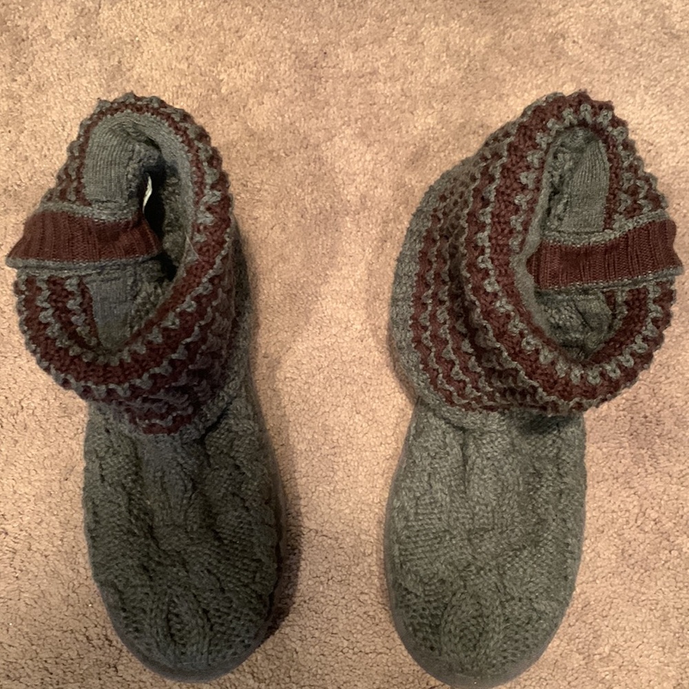 UGG gray knit sweater booties mid calf height - Picture 6 of 9